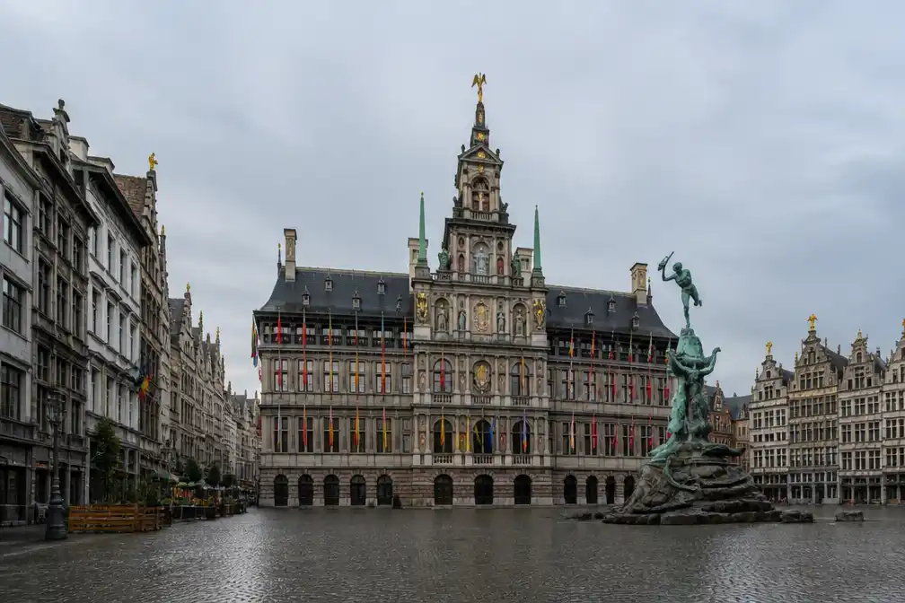 Antwerpen herdenkt 450 jaar Spaanse Furie met spektakel op Grote Markt