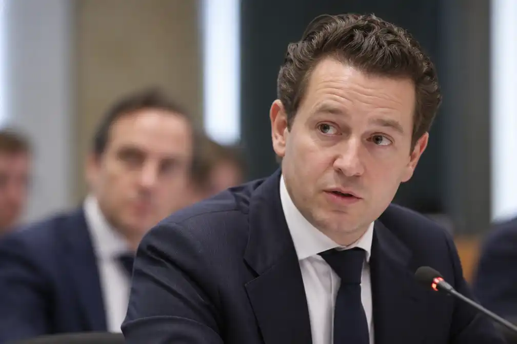 Van Weel tevreden met EU-stop op begrotingssteun aan Sierra Leone