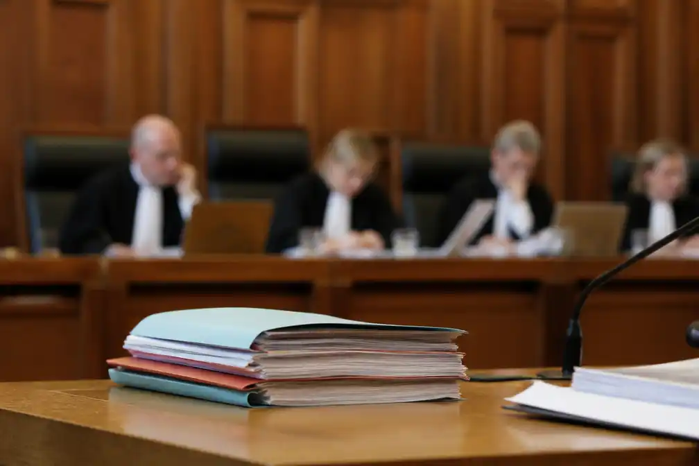 Antwerps hof van assisen veroordeelt Carina Huyghe tot 30 jaar voor oudermoord