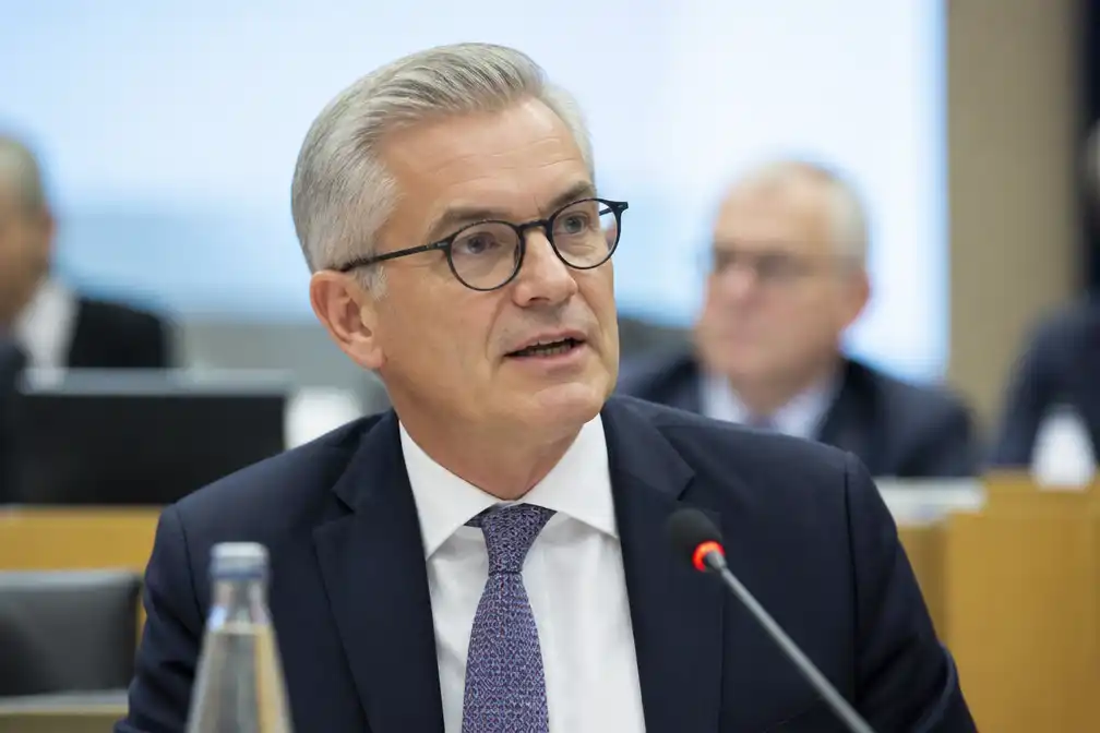 EU-begrotingssteun aan Sierra Leone om technische redenen opgeschort, zegt Brunner