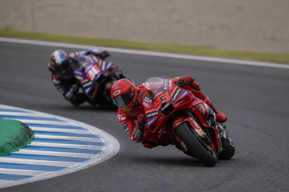 Márquez wint sprintrace MotoGP Japan en verkleint achterstand op leider Martín tot zeven punten