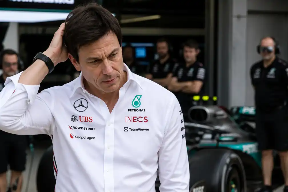 Wolff: Mercedes-upgrades werken averechts, Antonelli vierde en Russell achtste in kwalificatie