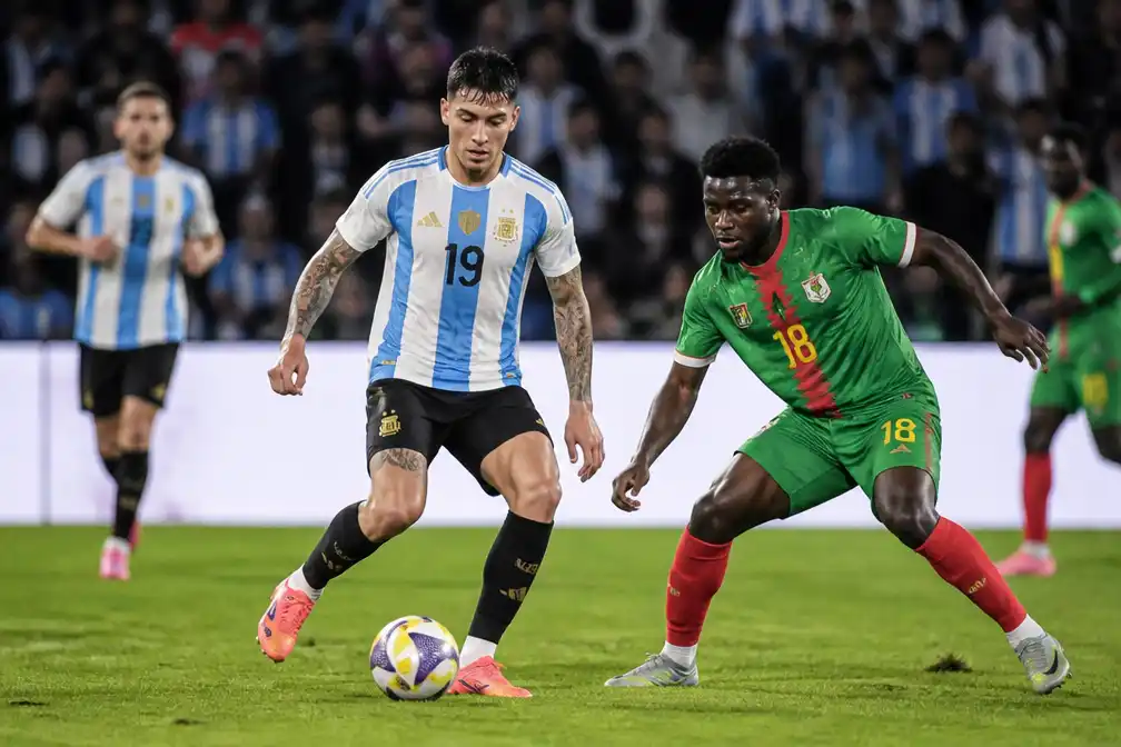 Argentinië klopt beloften van Burkina Faso met 7-0 na afzegging van de A-ploeg