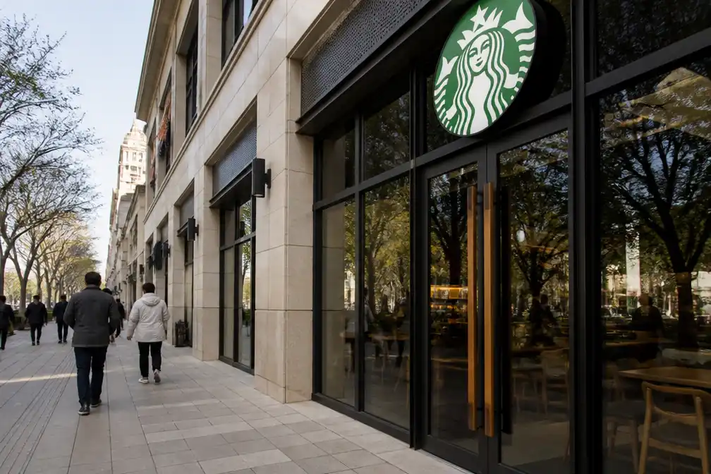 China verwerpt Amerikaanse kritiek op nieuwe Starbucks-filialen in Xinjiang