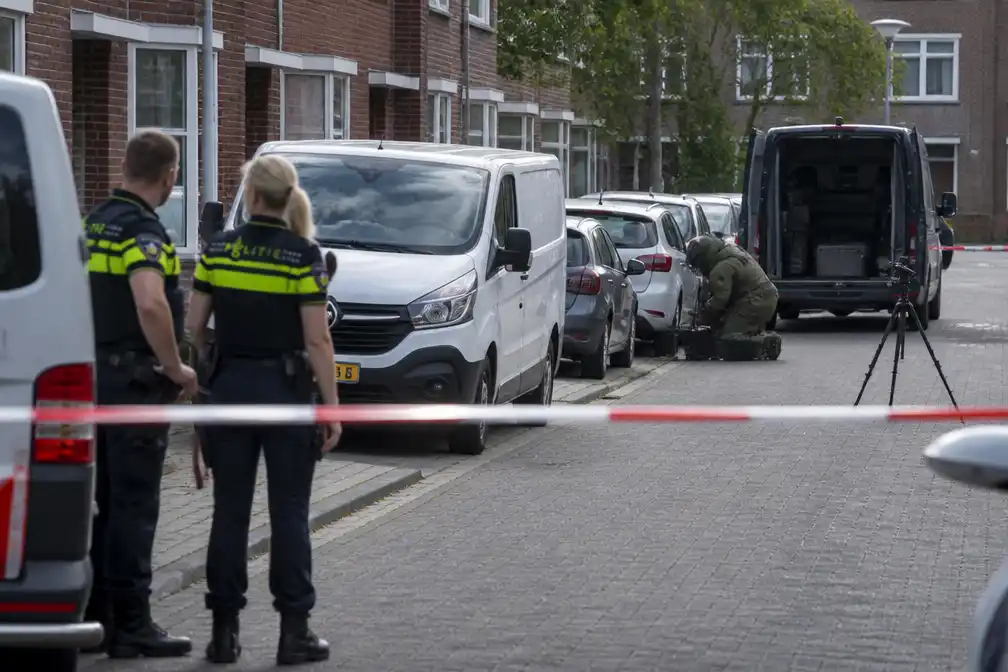 Explosief onder voertuig in Eindhoven deels afgegaan, EOD ingezet