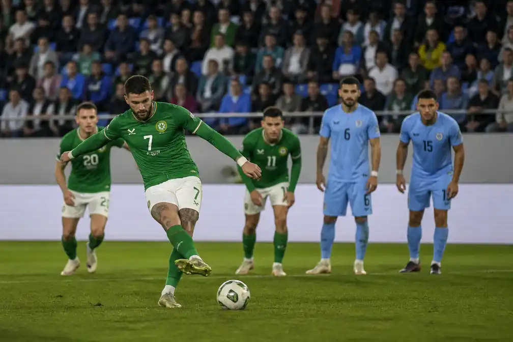 Ierland en Israël spelen 1-1 gelijk in Bačka Topola, duel ontsierd door incidenten