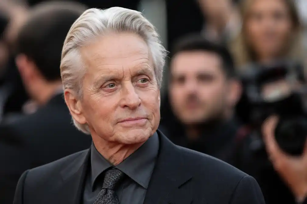 Michael Douglas weerspreekt in The Times dat hij veel vrouwen heeft gehad