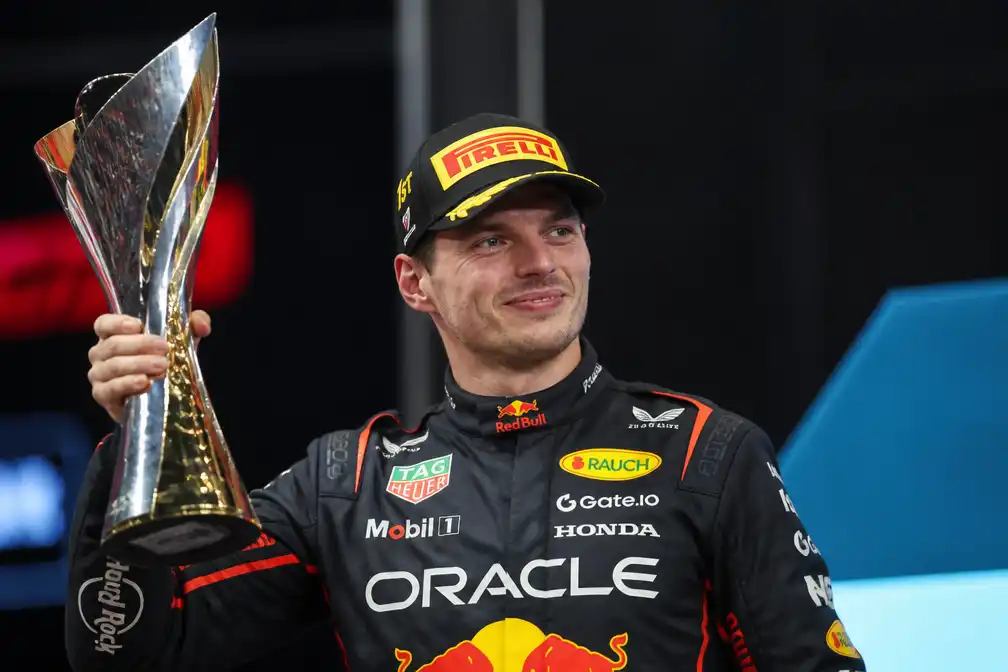 Verstappen wint incidentrijke F1-race in Maleisië, fans klagen over chaos