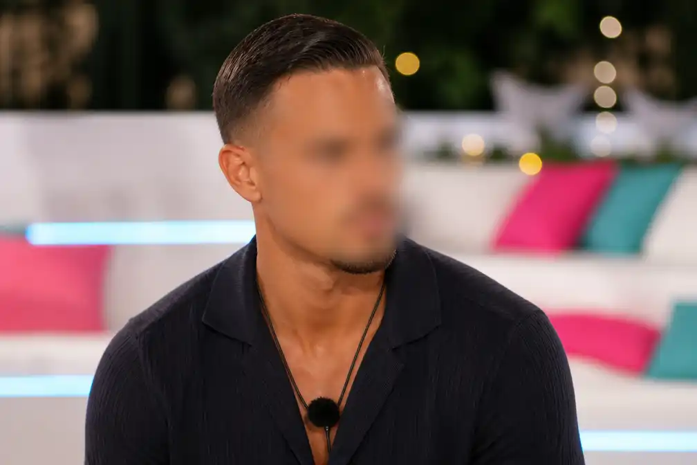 Kandidaat Love Island VIPS Joey Ceti verdacht van groepsverkrachting