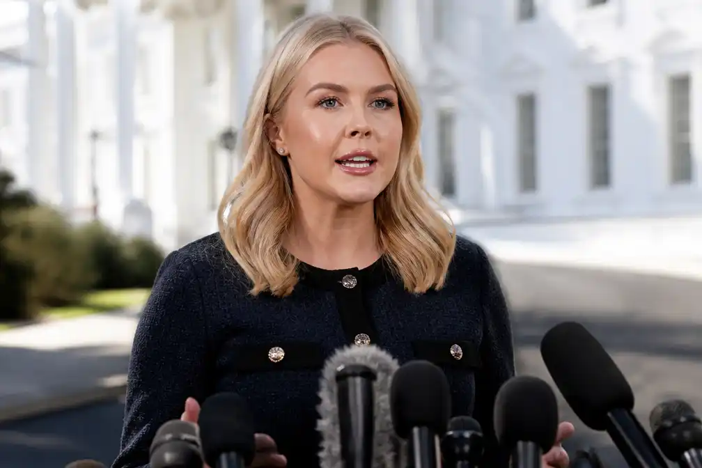 Karoline Leavitt, oud-perschef van Trump, wordt commentator bij Fox News