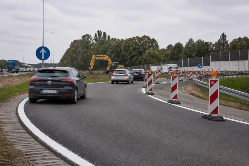 Wegen en Verkeer herlegt bocht aan afrit Tienen van E40 veiliger