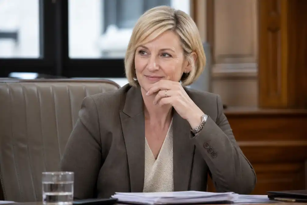 Vlaams minister Hilde Crevits (CD&V) weer aan het werk na onwel worden in begrotingsgesprekken