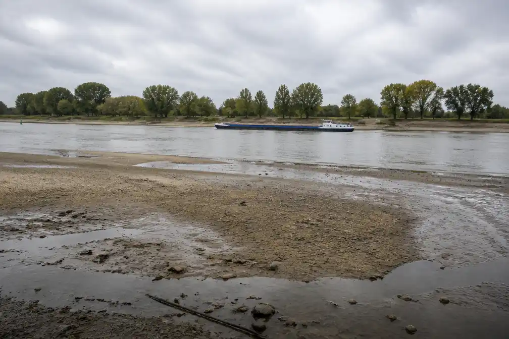 Neerslag op komst, maar afvoer van Maas en Rijn blijft uitzonderlijk laag