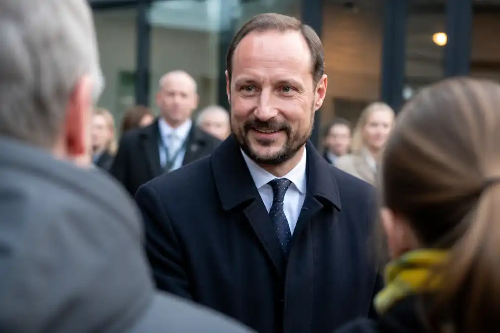 Koning Haakon kiest Narvik voor eerste gemeentebezoek als koning