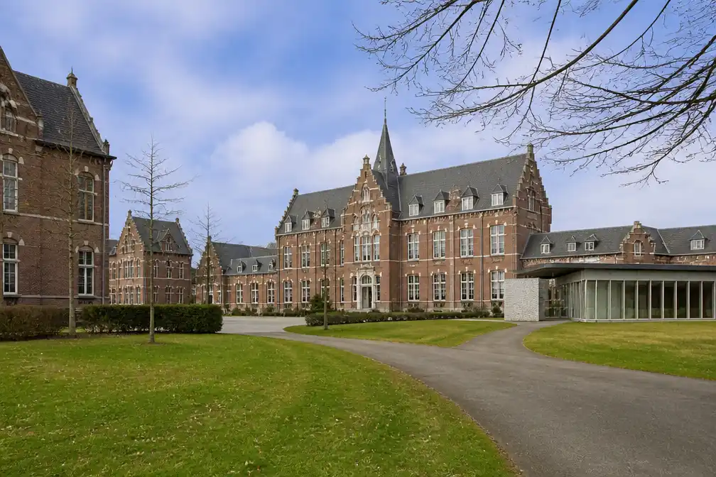 Psychiatrisch Centrum Sint-Amandus in Beernem investeert ruim 100 miljoen euro in nieuwbouw