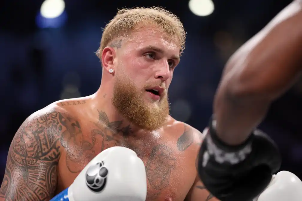 Jake Paul mag negen maanden na kaakbreuk weer boksen en mikt op wereldtoppers