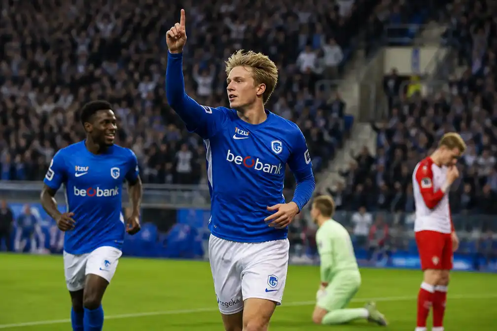 Daan Heymans schittert bij 3-0-zege van Racing Genk tegen KV Kortrijk