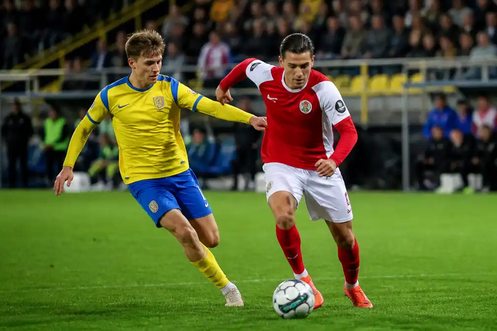 Westerlo ontvangt Antwerp, nieuwe aanvoerder Maxime Busi begint op de bank