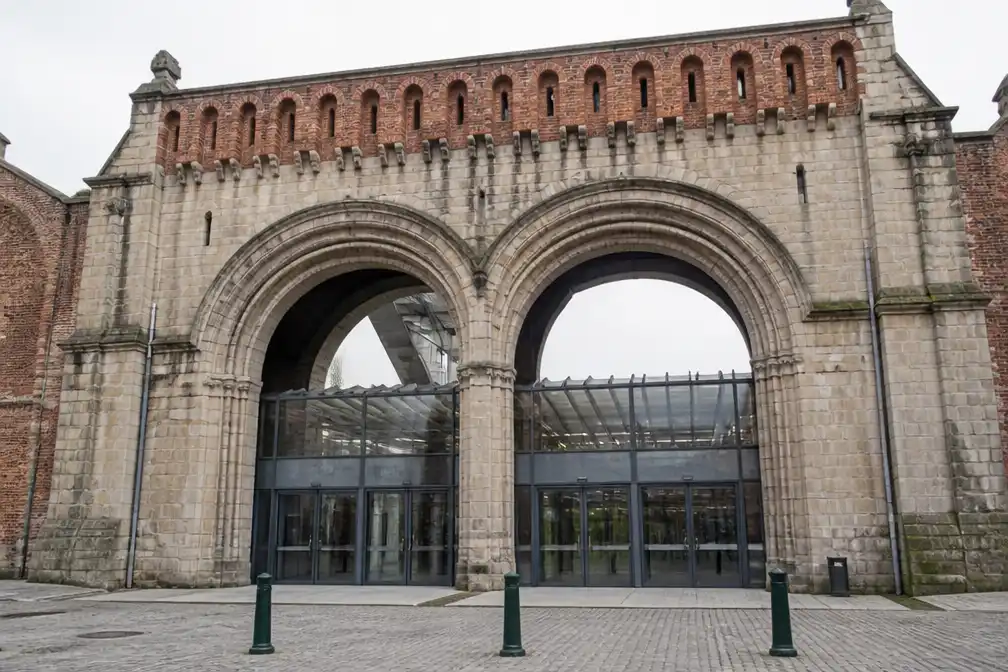 Leuven annuleert zaalverhuur voor lezing Filip Dewinter in Romaanse Poort