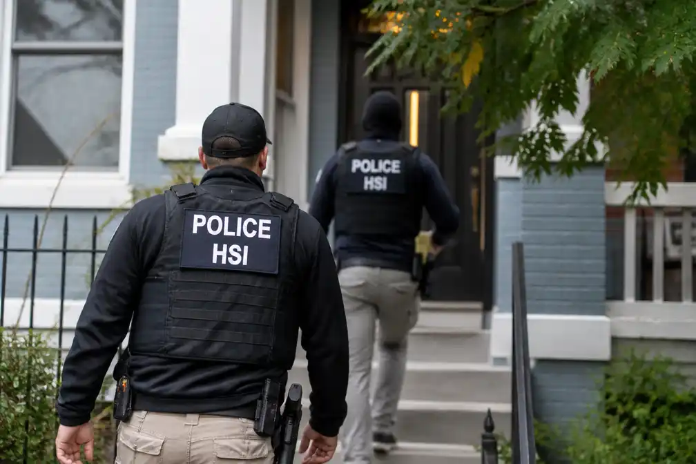 Federale agenten doorzoeken woning Ilhan Omar in fraudeonderzoek