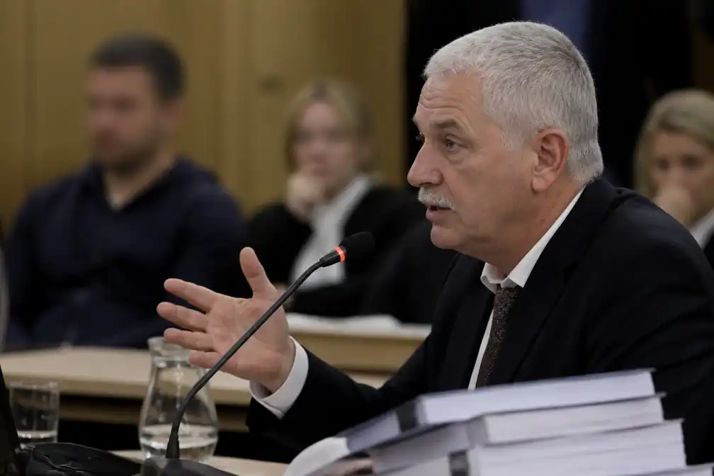 Wetsdokter weerlegt verklaring Dave De Kock in proces over dood Dean (4)