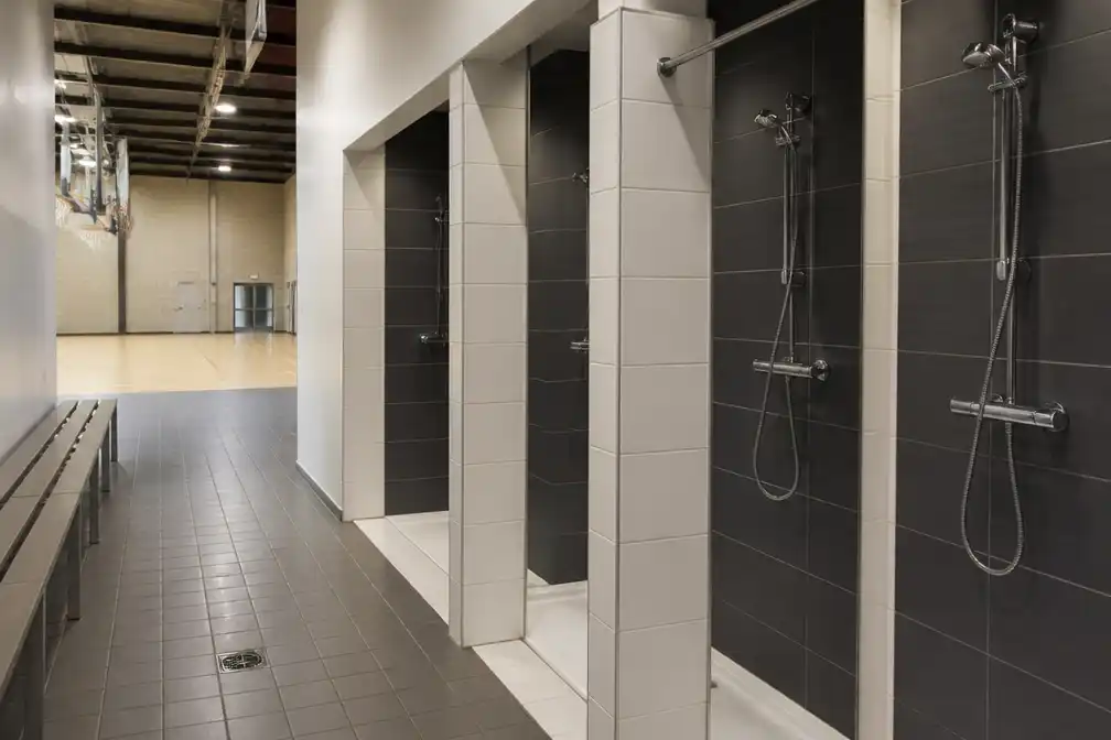 Douches in sporthal Spalbeek weer deels open na legionellabesmetting