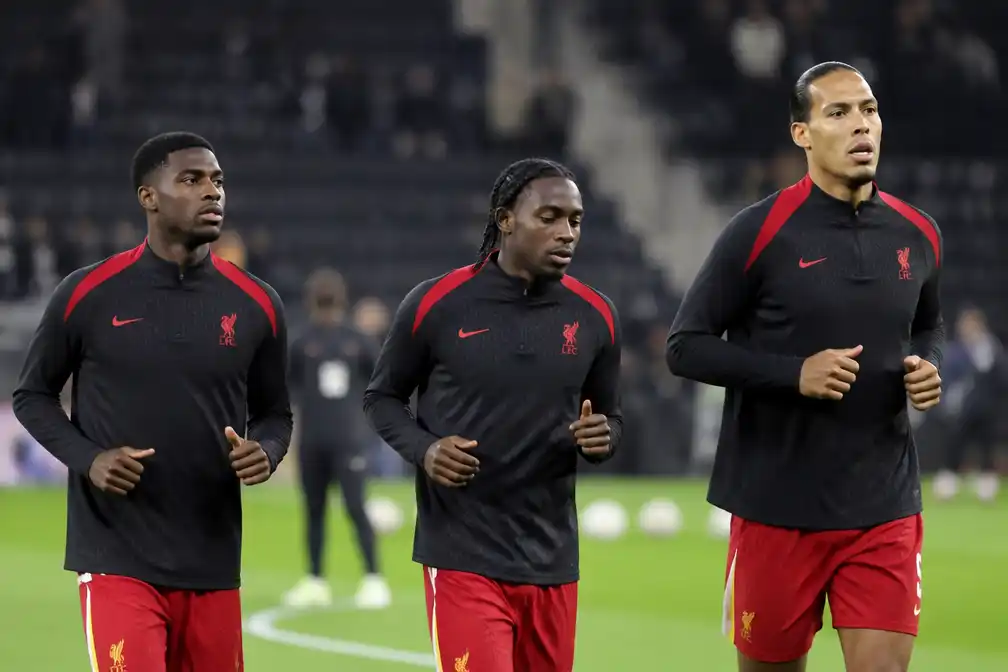 Liverpool zonder Van Dijk tegen LASK Linz, Gravenberch en Frimpong in de basis