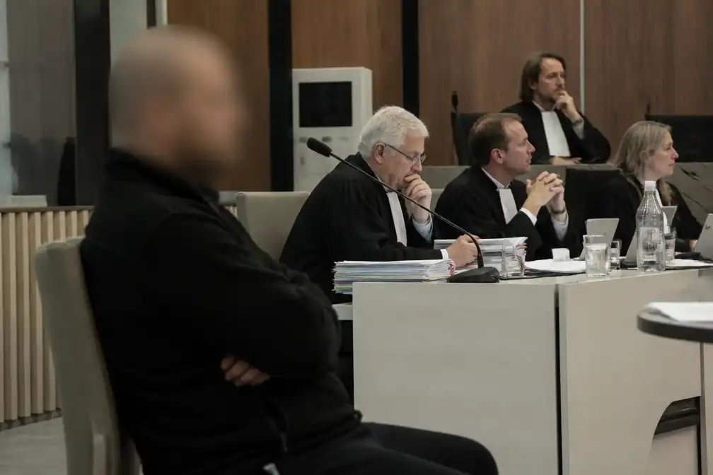 Pleidooien beginnen in assisenproces over dood van kleuter Dean (4)