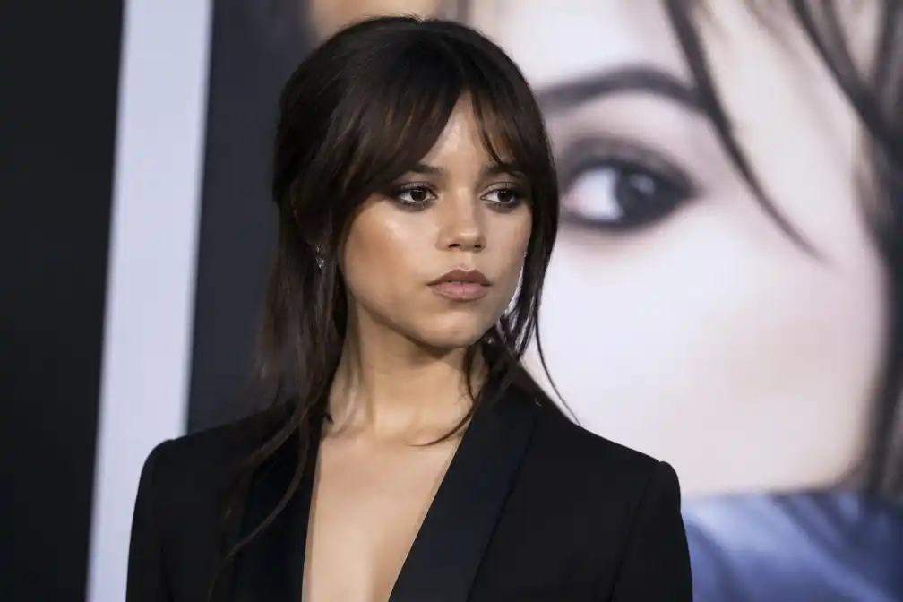 Jenna Ortega pleit voor minder telefoongebruik en meer echt contact