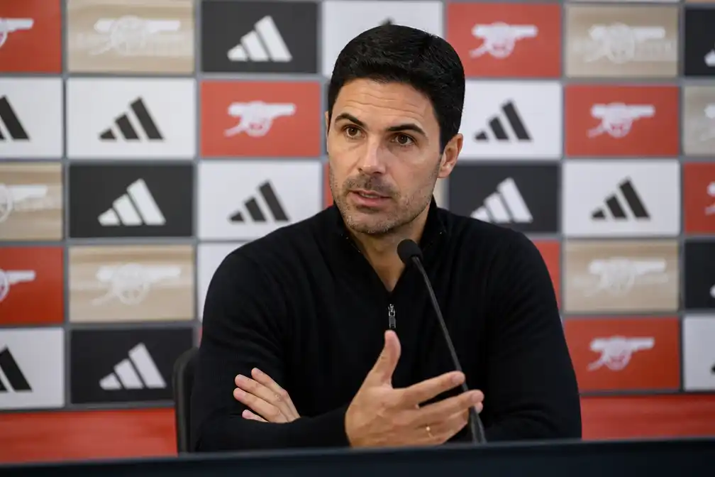 Arsenal-coach Mikel Arteta verdedigt ontslag van 60 werknemers na salarisverhoging
