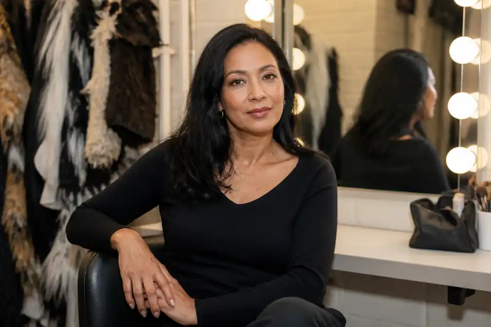 Musicalster Nurlaila Karim over burn-out en mantelzorg voor haar moeder