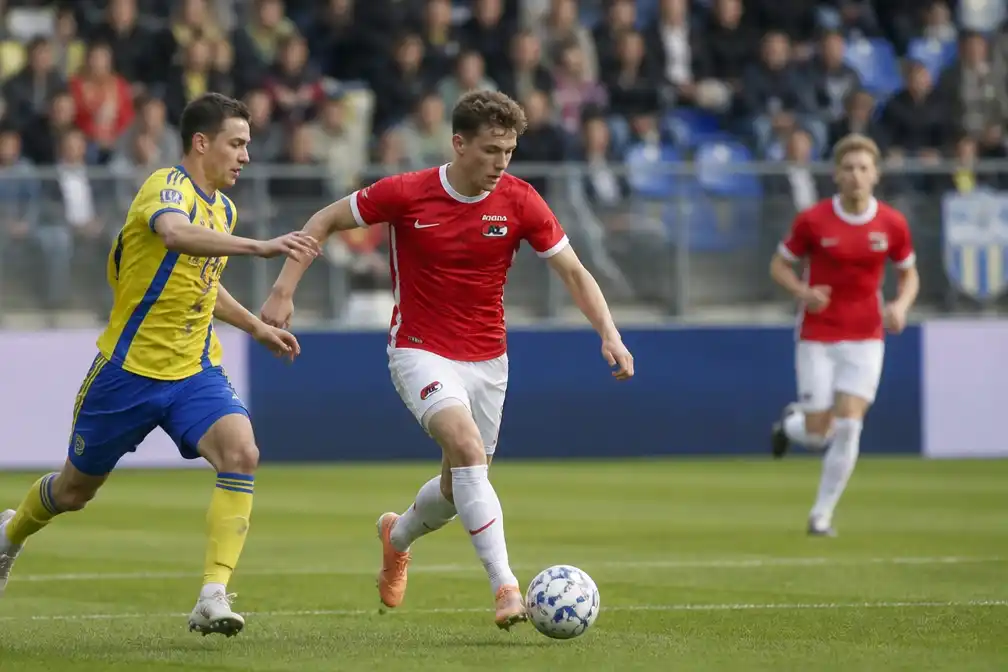 AZ zoekt herstel bij promovendus Cambuur na verlies van koppositie