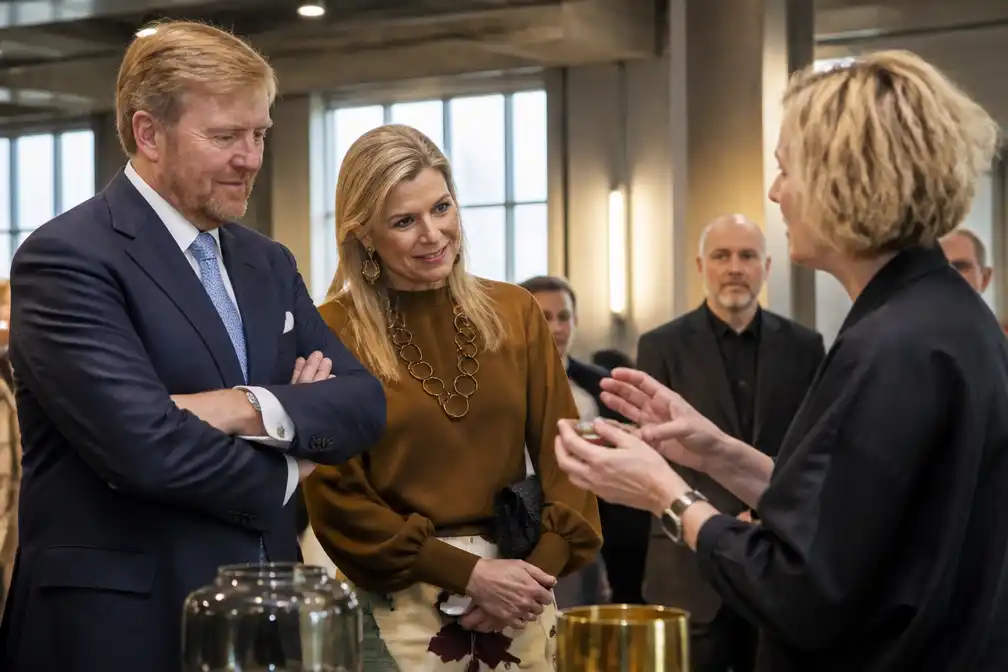 Koning en koningin brengen privébezoek aan Dutch Design Week in Eindhoven