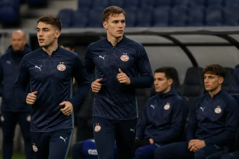 PSV begint met Bajraktarević en Gąsiorowski aan uitduel bij FC Porto