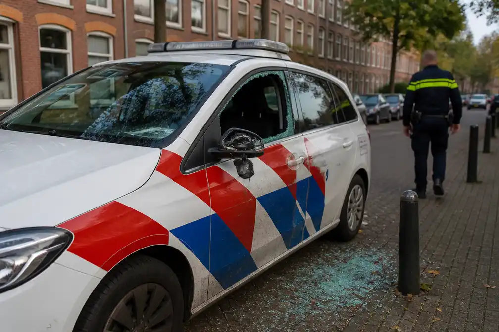 Zaandammer krijgt week cel en taakstraf voor vernielen politieauto in Floradorp