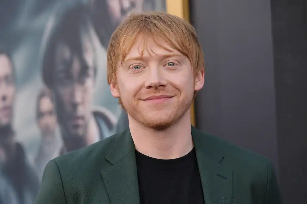 Rupert Grint spreekt alle personages in voor nieuwe Schateiland-luisterboek