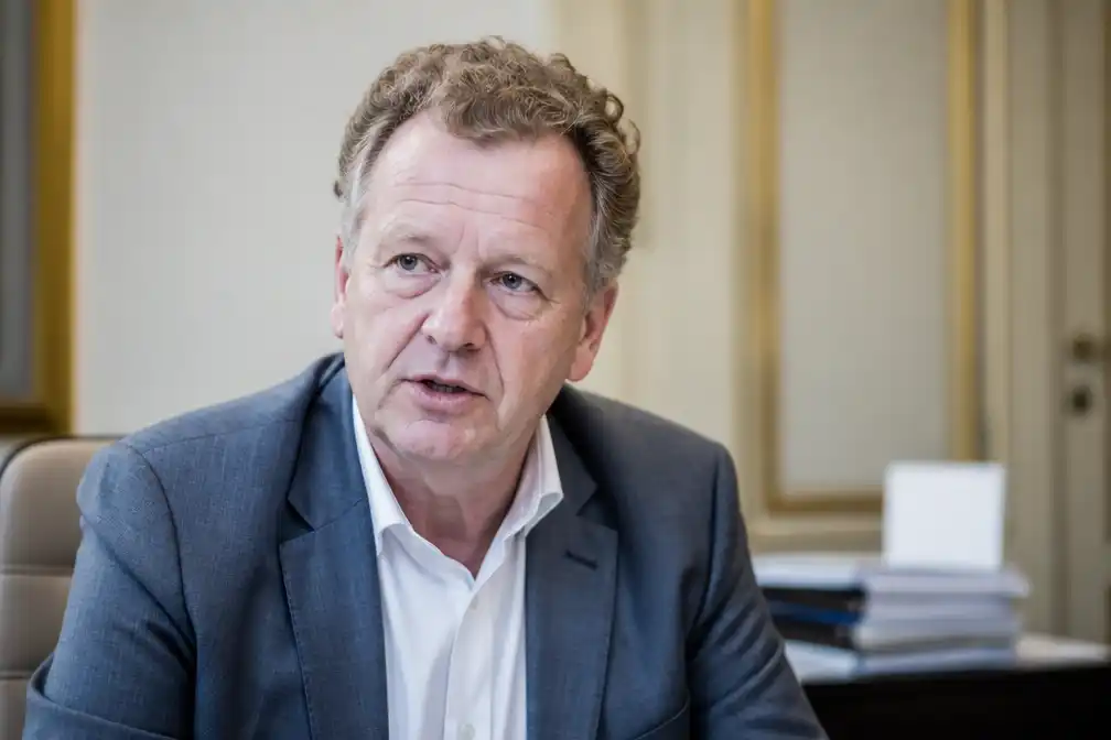 Hans Bonte roept op tot bezinning in Vlaamse regering op laatste dag als minister