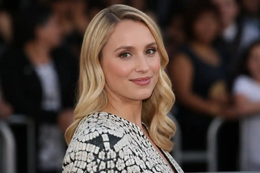 Becca Tobin noemt plannen voor Glee-reboot spannend