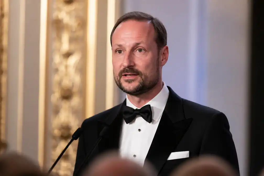 Koning Haakon: longtransplantatie Mette-Marit geslaagd, herstel gaat goede kant op