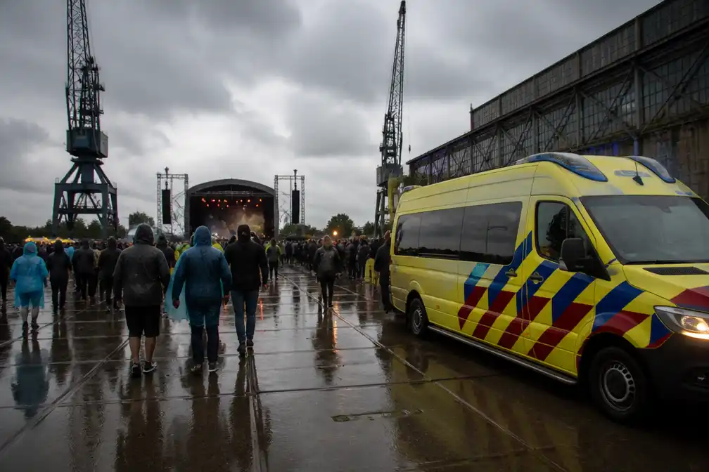 Festival Into the Woods op NDSM-werf stopt eerder door stormachtige wind
