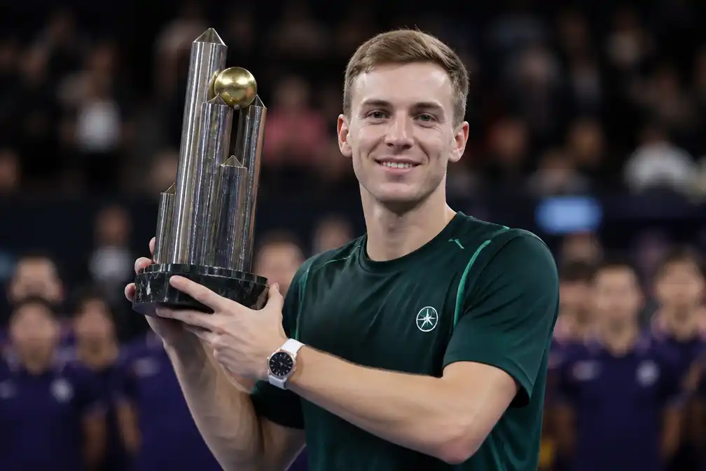 Griekspoor wint ATP-titel in Brussel na maanden van twijfel