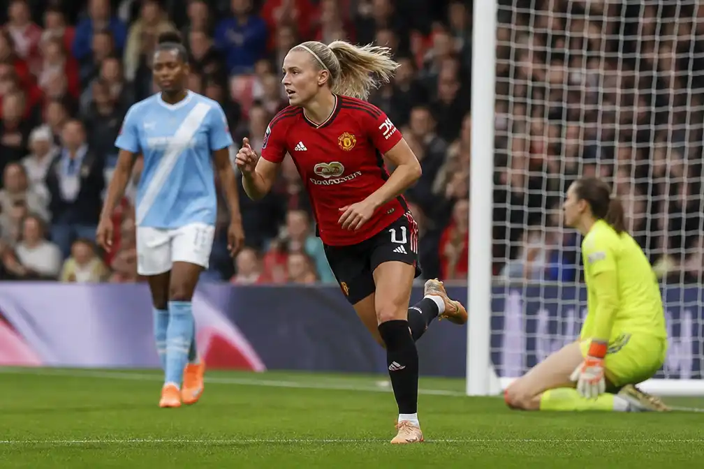 Late gelijkmaker Terland stopt de perfecte WSL-reeks van Manchester City