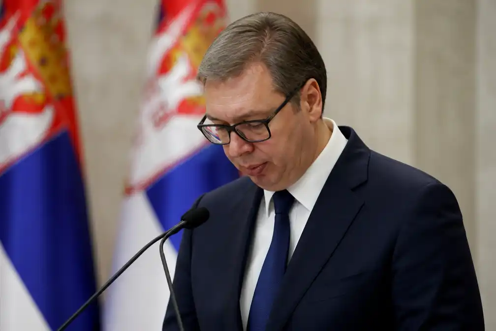 Vučić erkent nederlaag bij Servische verkiezingen, gewonnen door studentenbeweging