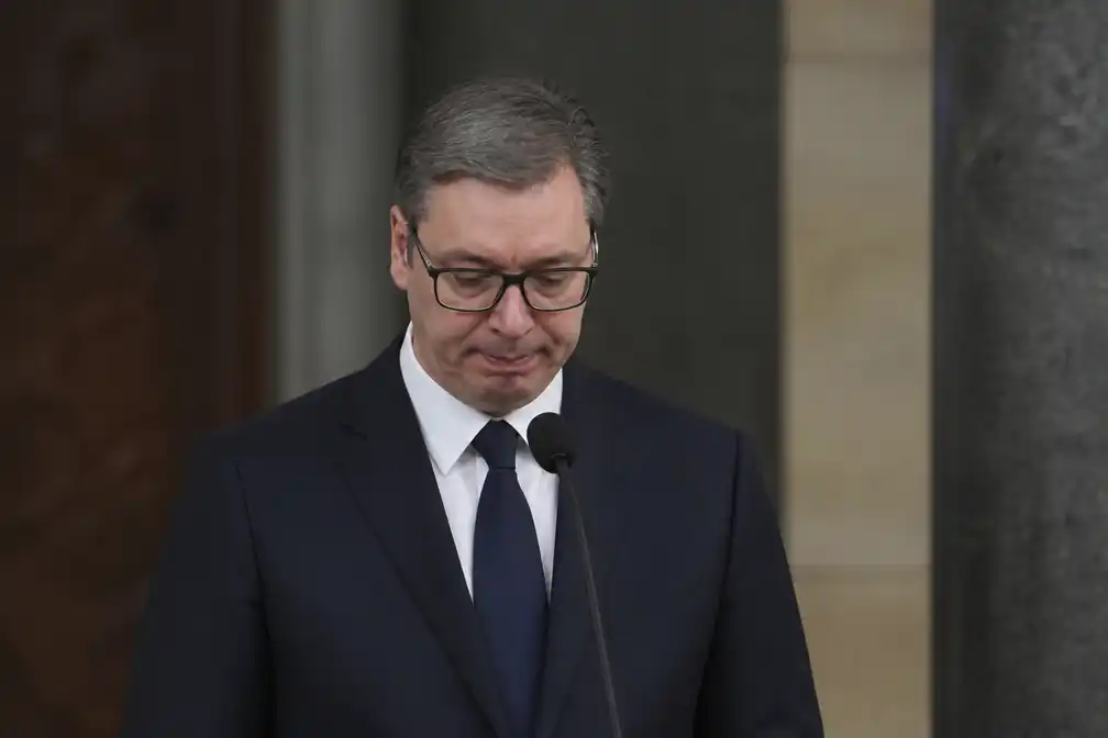 Oud-president Vučić erkent nederlaag tegen studentenbeweging bij Servische verkiezingen