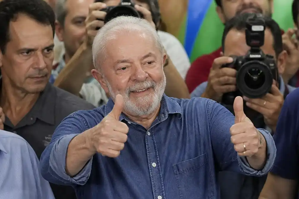 Lula wint Braziliaanse presidentsverkiezing met 51,78 procent, Bolsonaro erkent uitslag niet