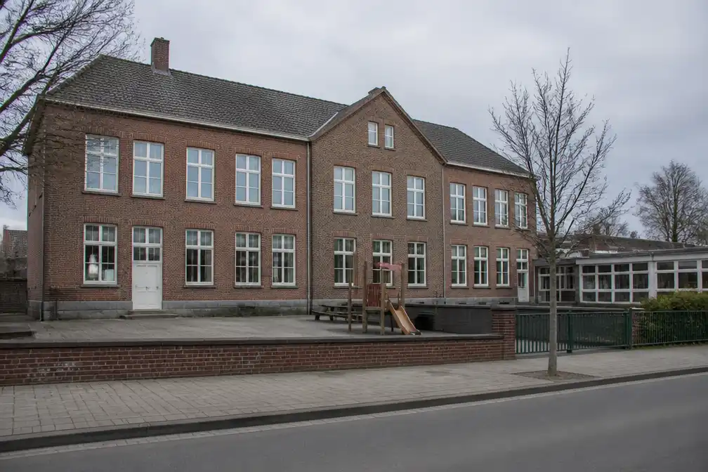 Lubbeek opent tijdelijke kinderopvang voor 28 kinderen in oud schoolgebouw Pellenberg