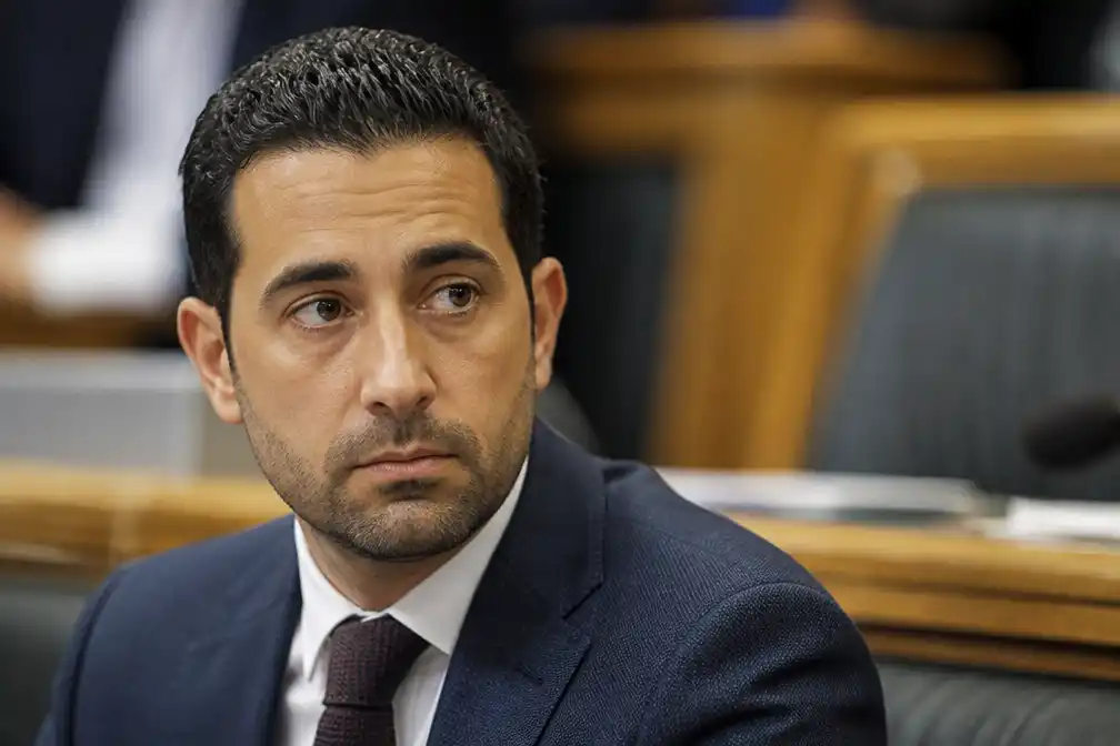 CD&V-voorzitter Sammy Mahdi haakt af voor Expeditie Robinson na zwangerschapsverlies