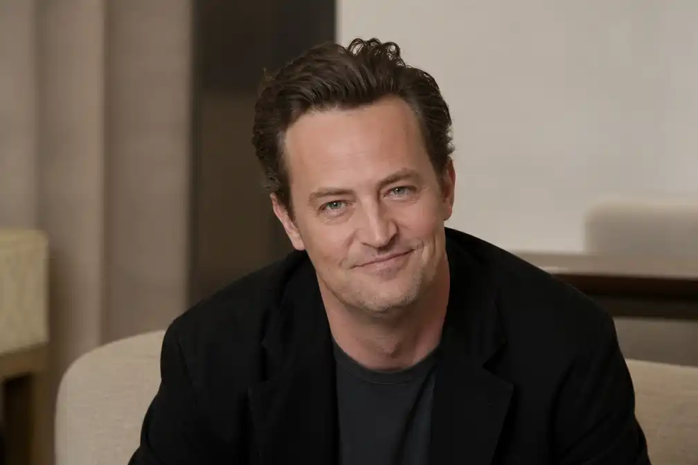 Zus van Matthew Perry noemt zijn verslaving 'een terminale ziekte' in nieuwe Netflix-docu