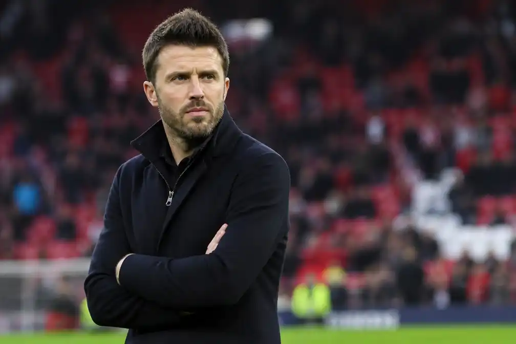 Carrick blijft voorlopig coach van Manchester United en zit zondag tegen Chelsea op de bank