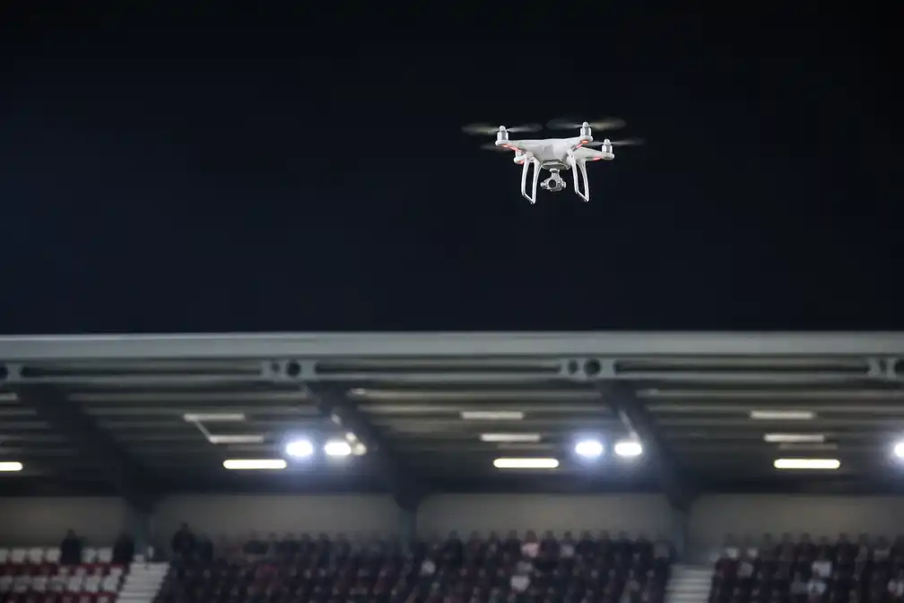 Drone legt League Cup-duel van Arsenal bij Fleetwood Town na twee minuten stil